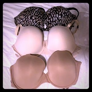 Victoria secret bras 40DD (E)